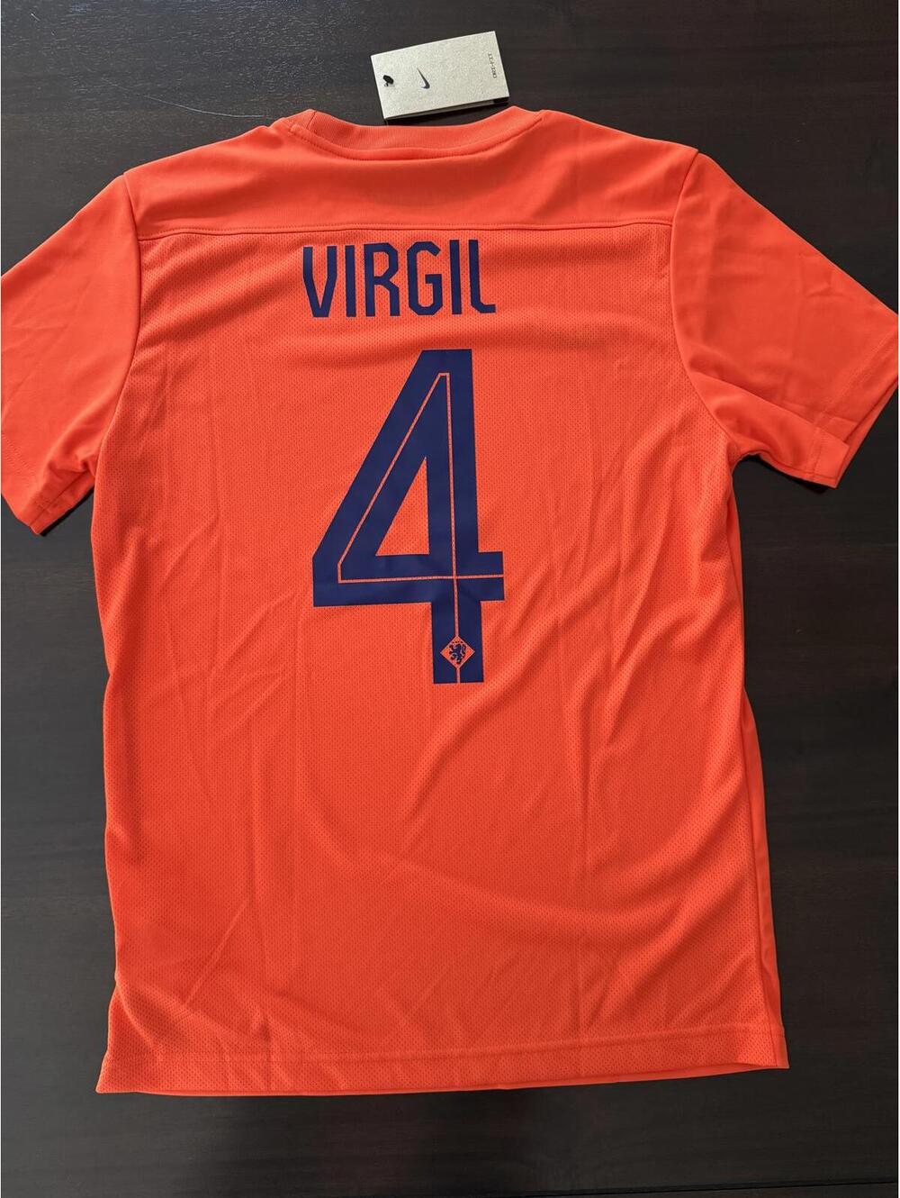 WOMEN SLIM FIT Virgil van Dijk #4 Nike Netherlands Jersey S - Picture 2 of 6